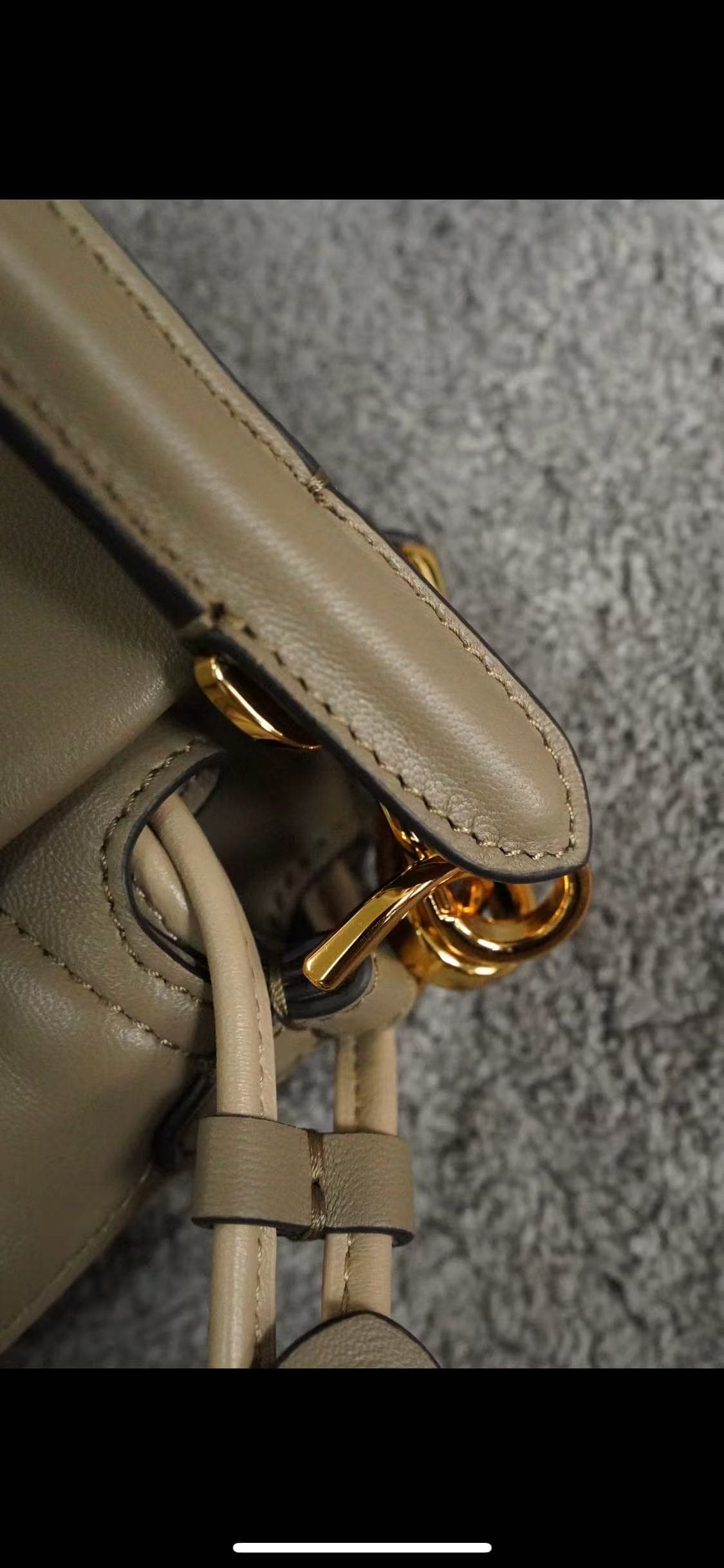 Fendi Fendi Classic Baguette Bag - Alternate