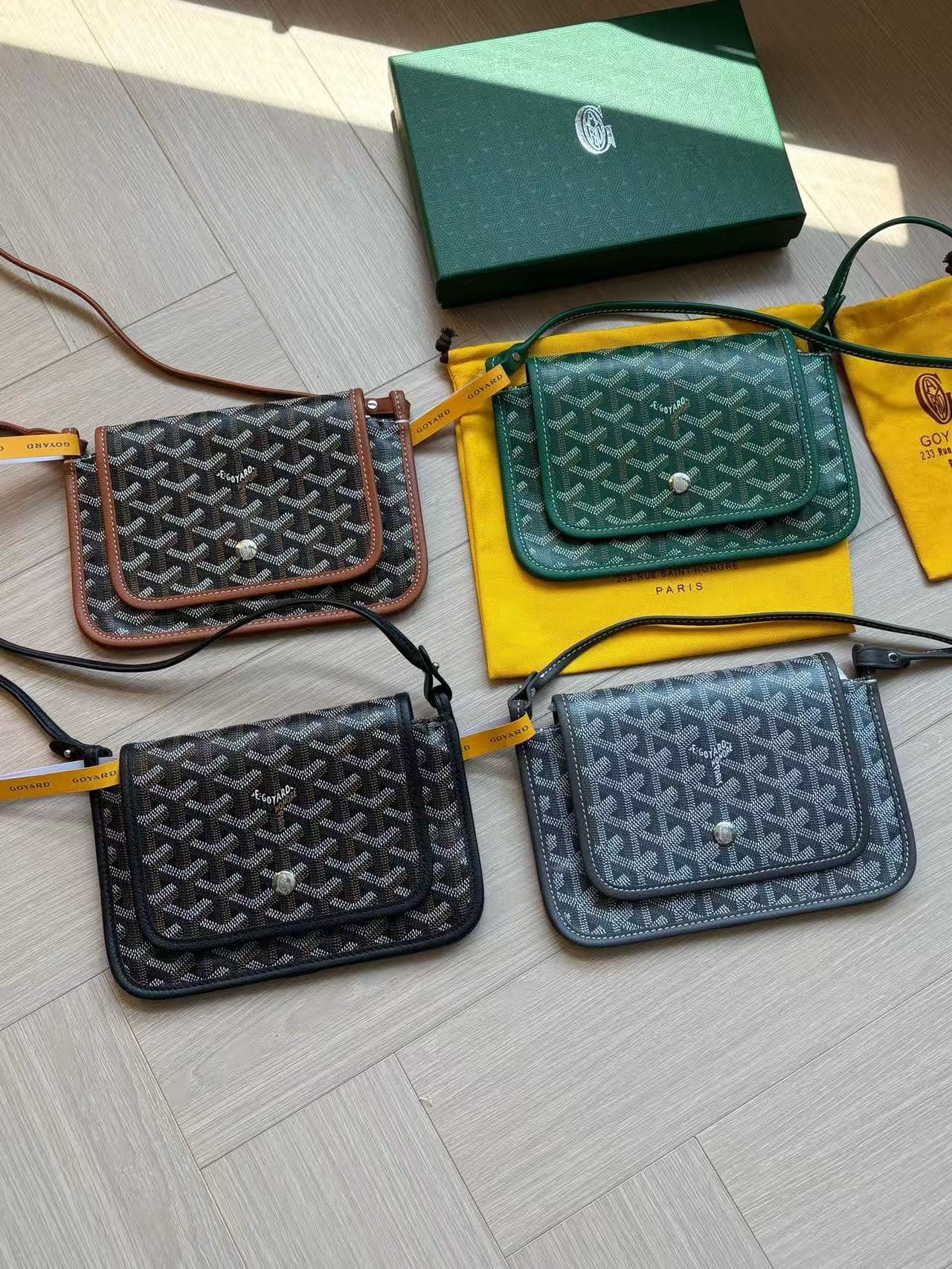 Geya Geya Leather Shoulder Bag - Premium